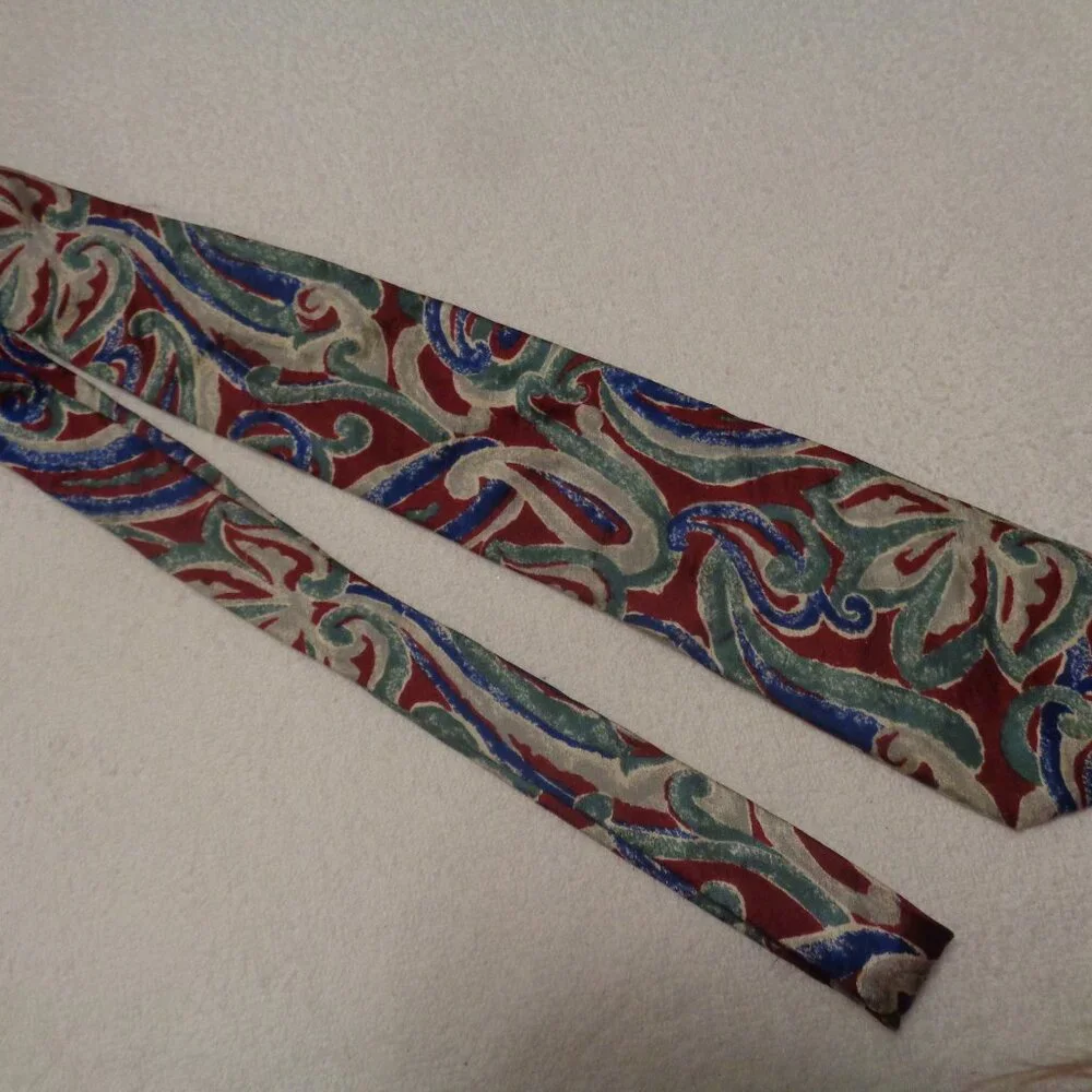 VINTAGE RETRO BUGATTI SILK PAISLEYS BIG TIE